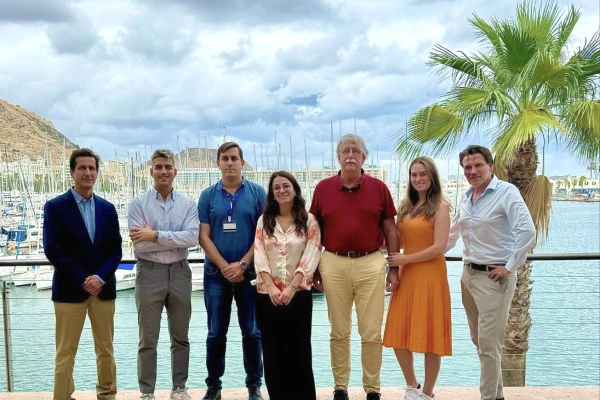 ¡Reunión internacional de equipo en Alicante! 🌍✈️
